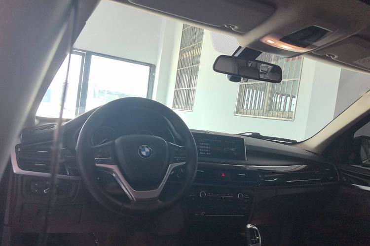 Used BMW X5 2018 xDrive28i
