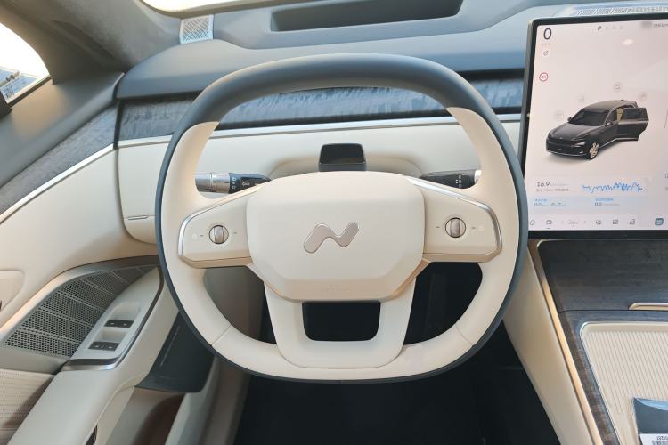 Used ONVO Luxeed L90 2025 Model—Max Six-Seater Version