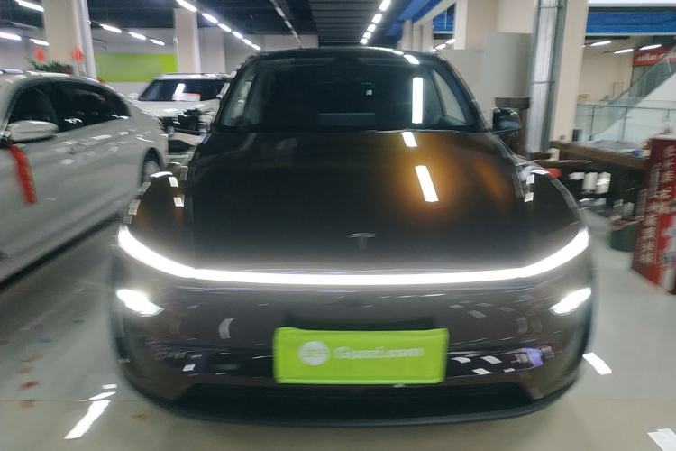 Used Tesla Model Y 2025 Rear-Wheel-Drive Version
