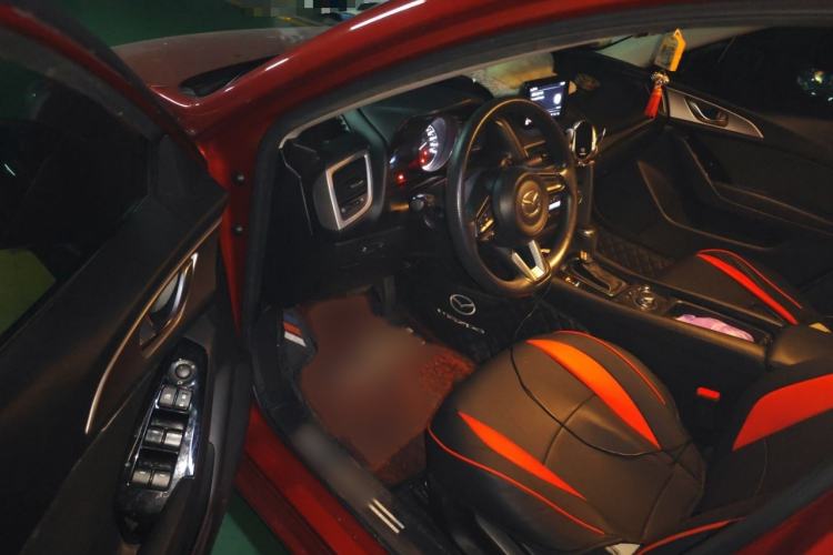 Used Mazda Mazda 3 Axela 2019 Cloud-Controlled Version Sedan 1.5L Automatic Luxury Trim China V Standard