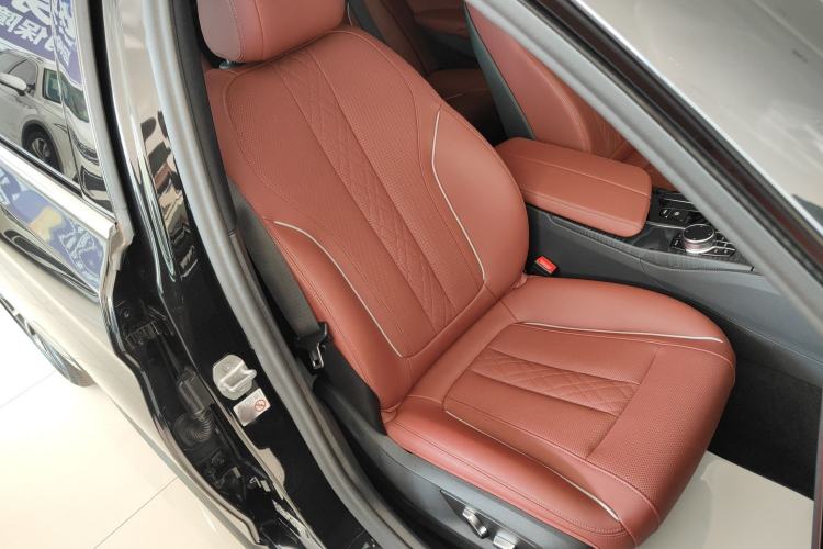 Used BMW 5 Series 2022 Second Facelift 530Li Leading Edition M Sport Package
