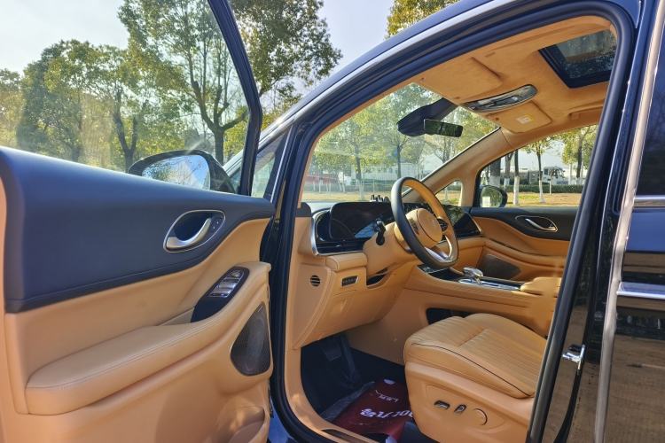 Used VOYAH Dream 2024 PHEV Ultra-Long Range Flagship Edition
