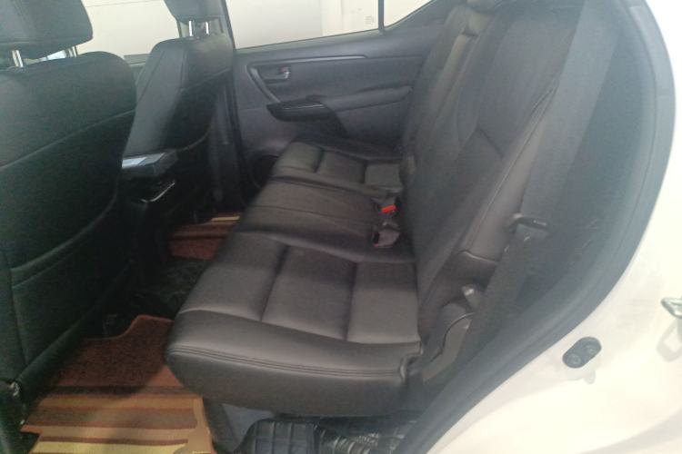 Used Toyota Fortuner 2016 2.7L Middle East Version
