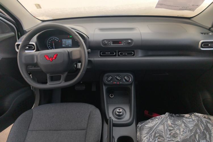 Used Wuling Hongguang New Energy 2024 All-Electric Model 300KM Practical Version