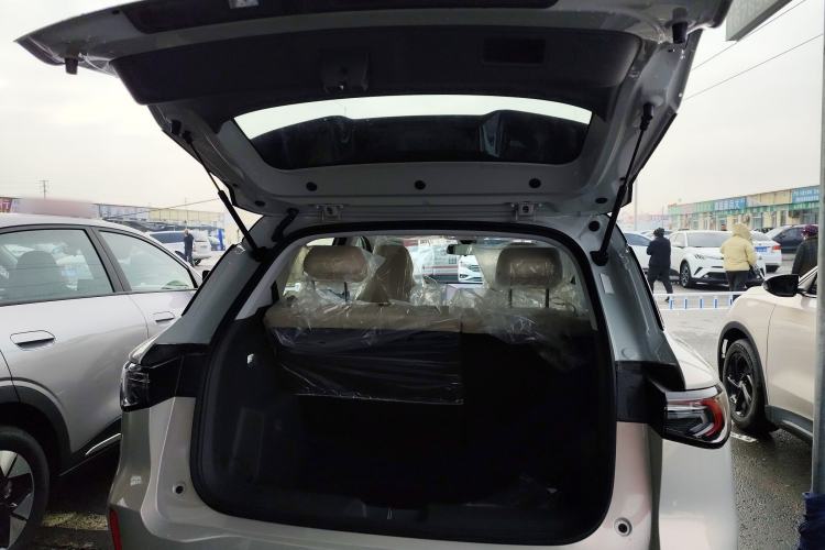 Used Wuling Bingo S 2025 Model 430km Deluxe Edition
