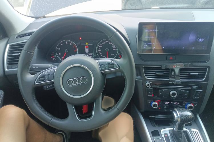 Used Audi Q5 2017 Plus 40 TFSI Technology Model
