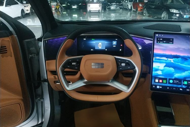 Used  L7 2025 EM-i 115km Exploration+ Edition