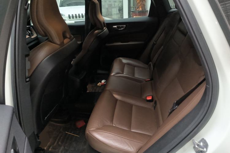 Used Volvo XC60 2021 T5 4x4 Smart Luxury Edition