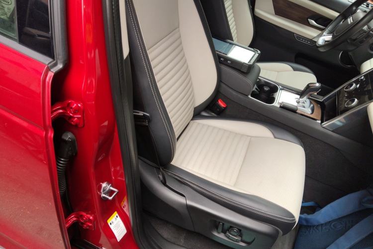 Used Land Rover Discovery Sport 2020 249 PS R-Dynamic Performance Tech Edition 7 Seats
