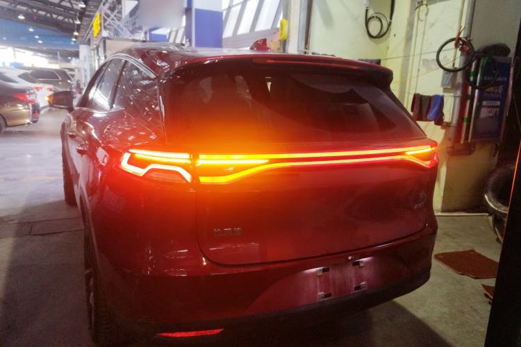 Used BYD Tang New Energy 2018 DM 2.0T All-Wheel Drive Smart Connectivity Luxury Model 7 Seats China V Emission Standard
