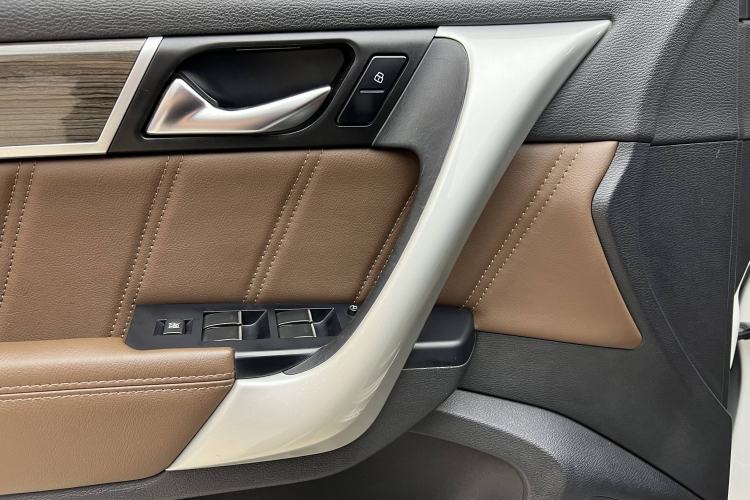 Used Haval H9 2016 2.0T Four-Wheel Drive Luxury 7-Seater
