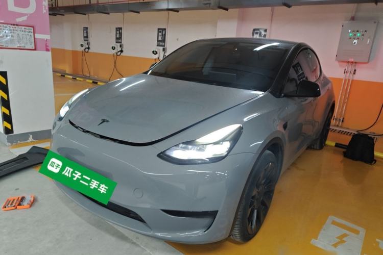 Used Tesla Model Y 2022 Long-Range All-Wheel-Drive Version