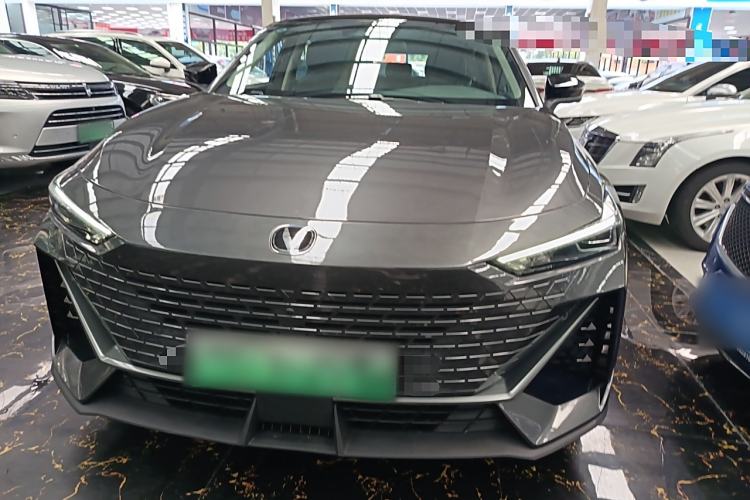 Used Changan UNI-V iDD 2023 ZhiDian iDD 1.5T 113km ZhiKu Model
