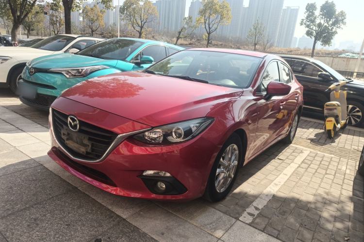 Used Mazda Mazda 3 Axela 2016 Sedan 1.5L Automatic Luxury Model