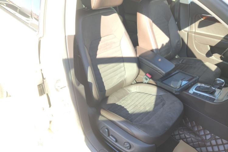 Used Volkswagen Magotan 2012 Travel Edition 2.0 TSI Comfort Version