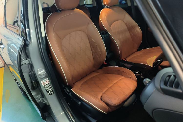 Used  MINI 2022 Updated 1.5T COOPER Classic Edition Five-Door Version
