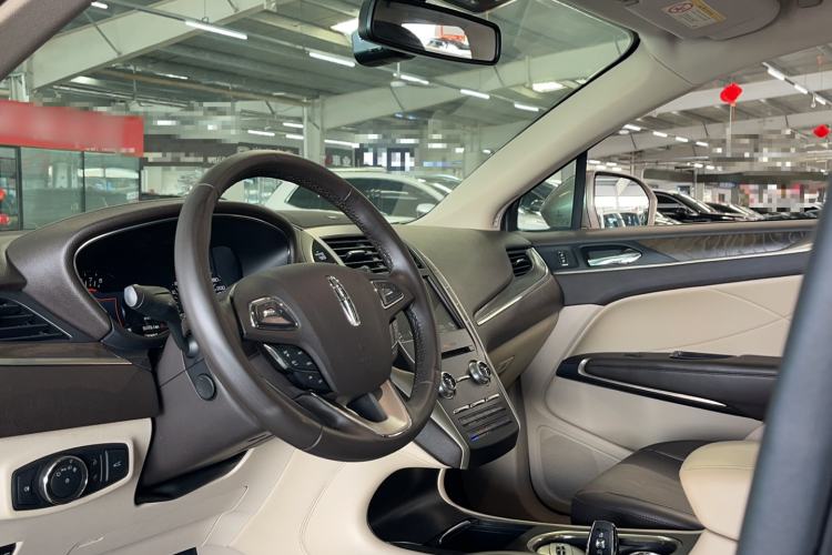 Used Lincoln MKC 2018 2.0T Two-Wheel Drive Luxury Edition
