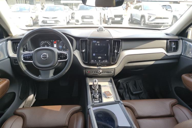 Used Volvo XC60 New Energy 2019 T8 e-Drive Hybrid Prestige Luxury Edition China VI Standard
