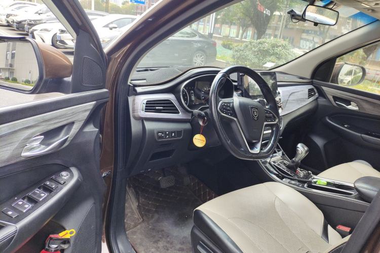 Used Baojun 730 2017 1.5T DCT Fashion Edition 7-Seater China V Emission Standard