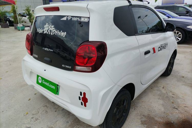 Used Roewe Clever 2021 302 km New Four-Seater Super-Efficient Version
