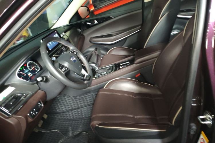 Used Changan Raeton CC 2018 1.5T Automatic Zhiya Model China V Standard
