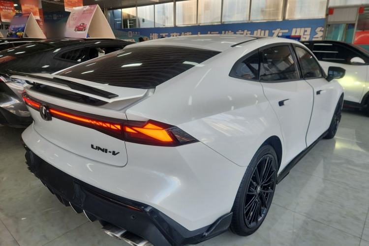 Used Changan UNI-V 2022 2.0T Leading-Speed Edition
