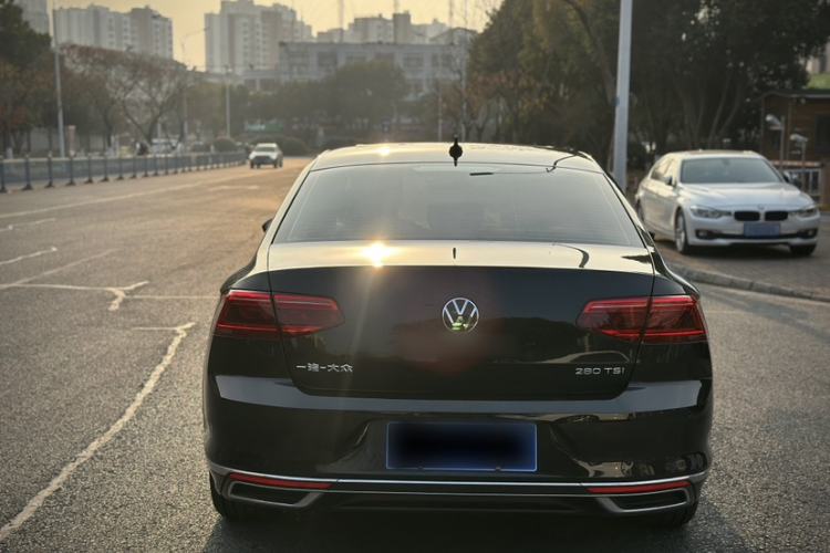 Used Volkswagen Magotan 2020 280TSI DSG Leading Edition
