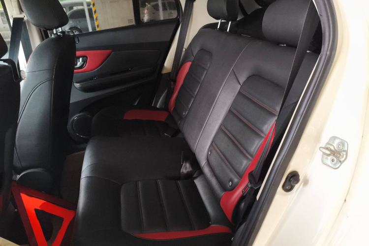 Used Haval H1 2015 1.5L AMT Urban Model
