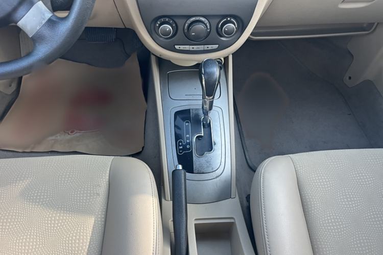 Used Buick Excelle 2013 1.5L Automatic Classic Model
