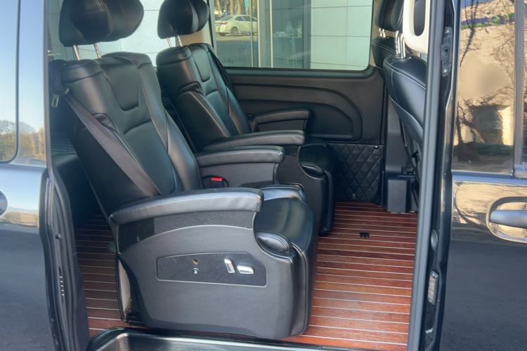 Used Mercedes-Benz Vito 2016 2.0T Elite Edition
