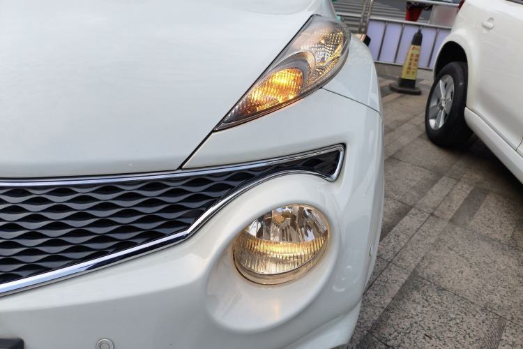 Used Infiniti ESQ 2014 1.6L Spontaneous Edition
