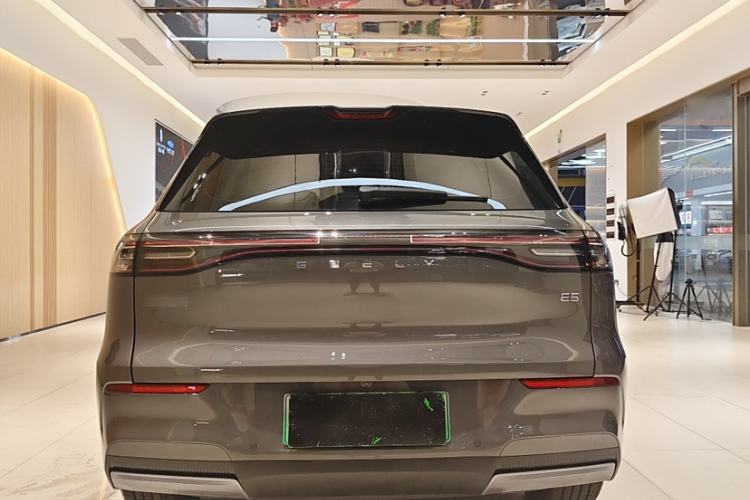 Used  E5 2024 530km Starship Edition
