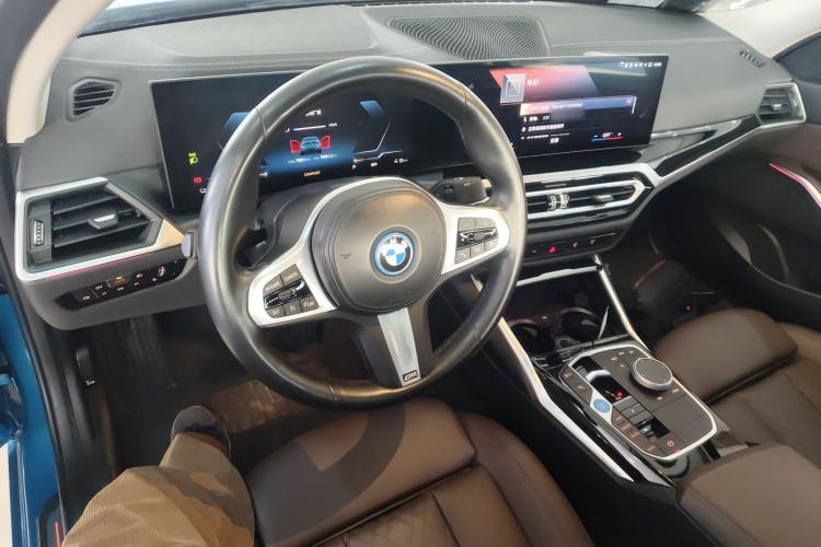 Used BMW i3 2022 eDrive 35 L
