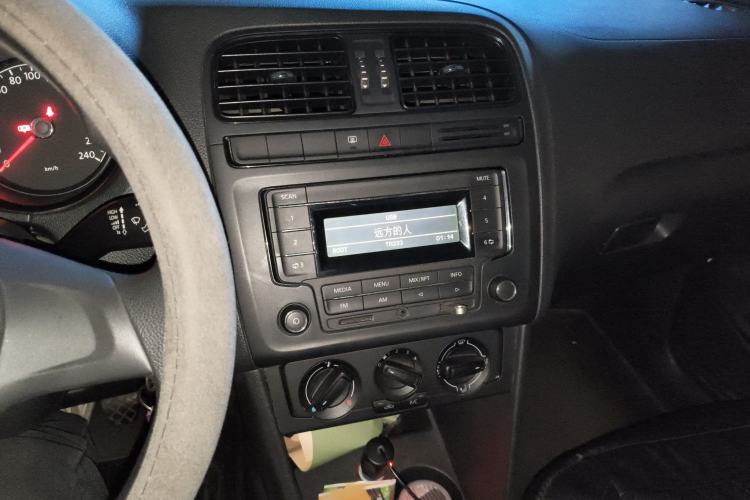 Used Volkswagen Polo 2014 1.4L Manual Fashion Edition