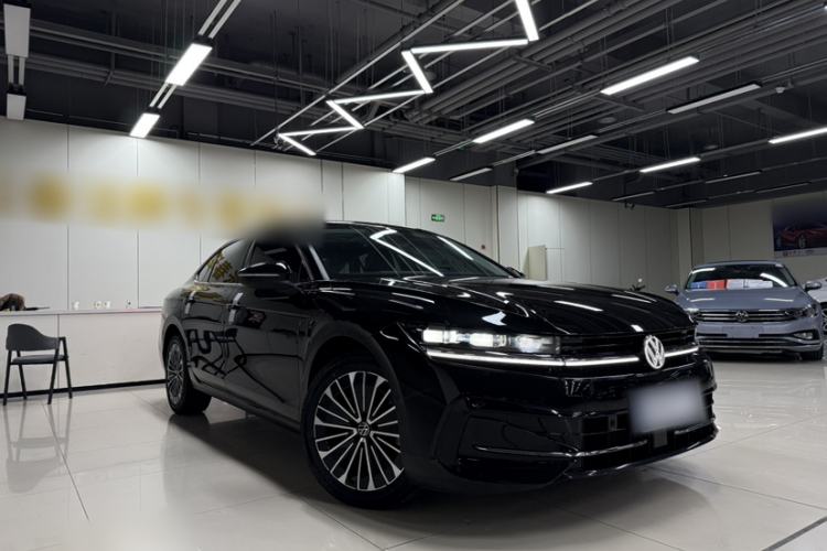 Used Volkswagen Magotan 2024 380TSI DSG Prestige Edition DaMai Package
