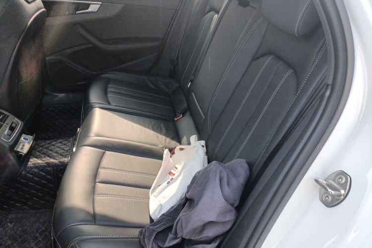 Used Audi A4L 2023 40 TFSI Bang & Olufsen Starry Night Edition