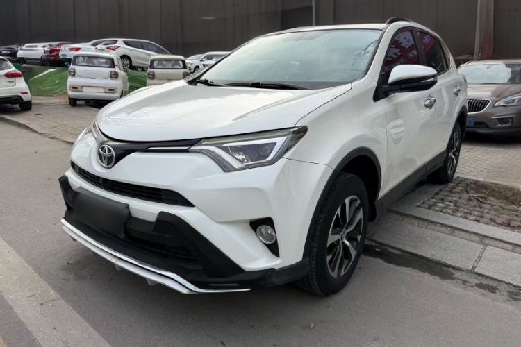 Used Toyota RAV4 2016 2.0L CVT 4x4 New Edition China V Standard