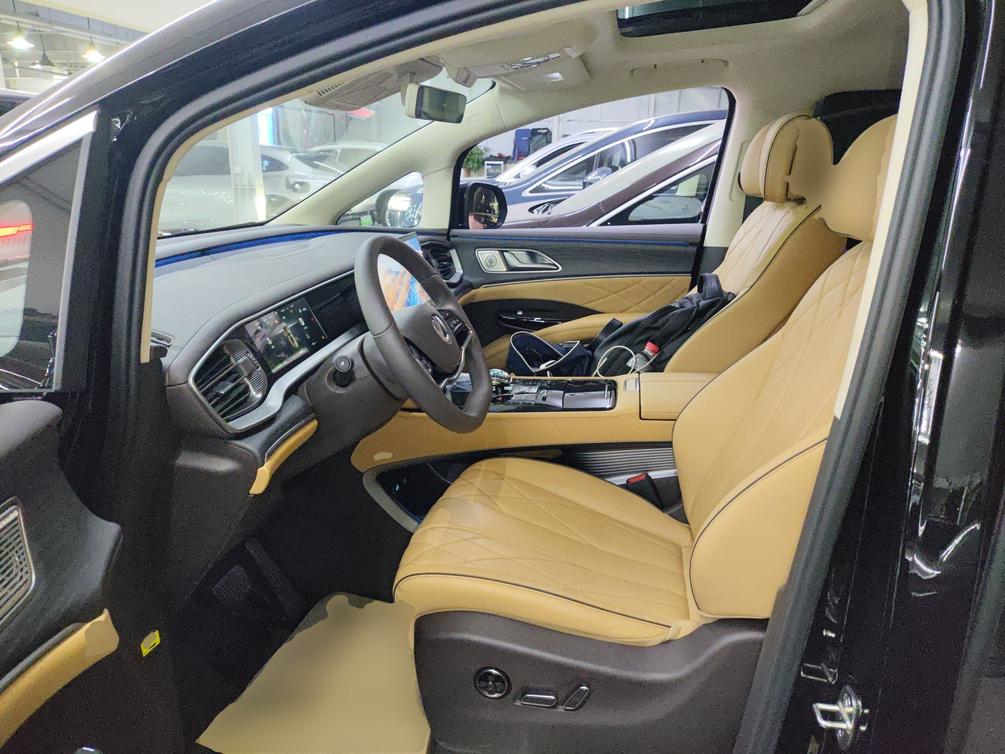 Переднее сиденье в автомобиле