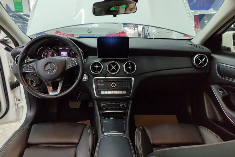 Used Mercedes-Benz GLA 2017 GLA 200 Fashion Model
