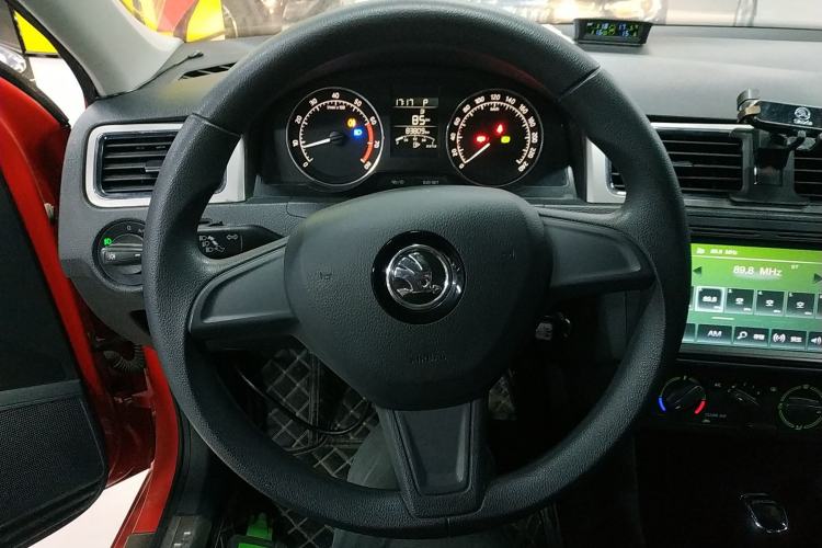 Used Skoda Rapid Spaceback 2016 1.6L Automatic Chuanxing Edition
