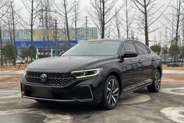 Used Volkswagen Passat 2022 330TSI Starry Luxury Edition – Exclusive Special Edition