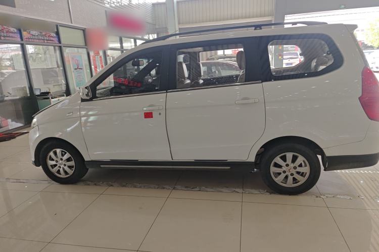 Used Wuling Hongguang 2014 1.2L S Comfort Model China IV
