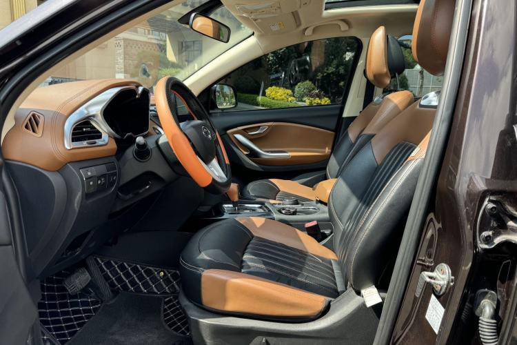 Used Soueast DX7 2015 1.5T Automatic Luxury Model
