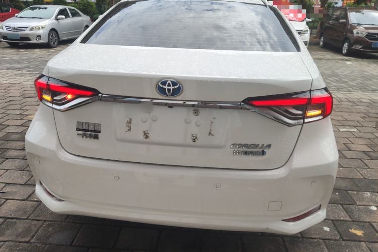 Used Toyota Corolla 2021 Dual-Motor 1.8L E-CVT Elite Edition
