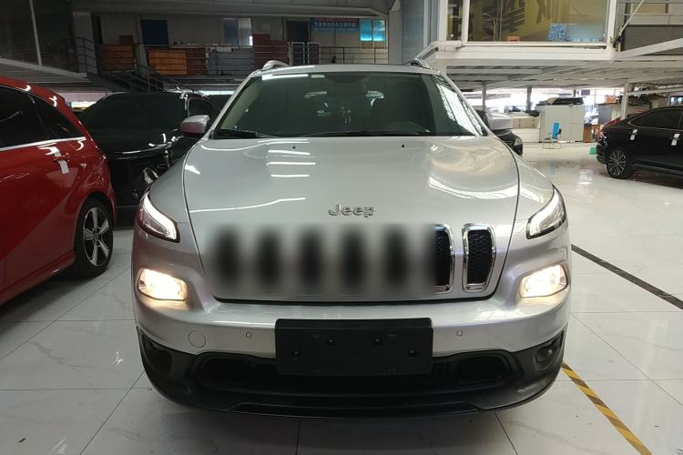 Used  Cherokee 2016 2.0L Superior Edition
