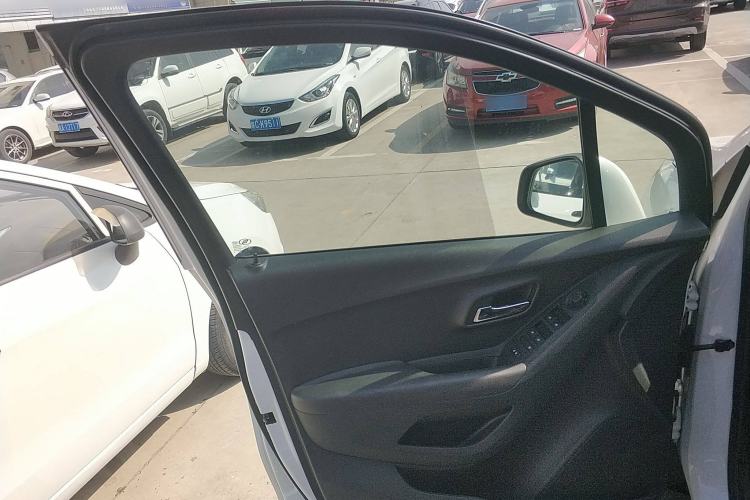 Used Chevrolet Trax 2018 330T Automatic All-Wheel-Drive Flagship Model