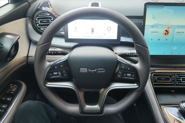 Used BYD Frigate 07 2023 DM-i 100KM Prestige Model
