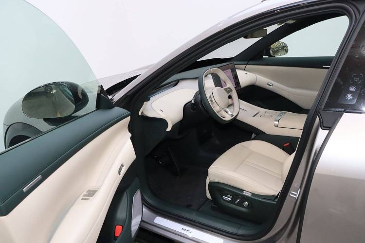 Used  YU7 2025 Ultra-Long Range All-Wheel Drive Pro Version
