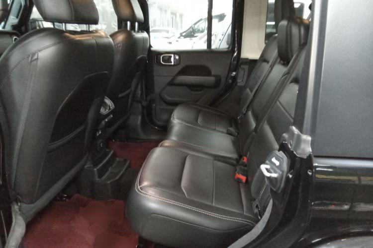 Used  Wrangler 2019 2.0T Sahara 4-Door Version China V Standard