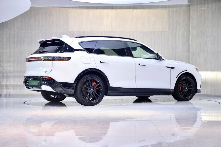 Used VOYAH FREE 2025 318 259 km All-Wheel-Drive Exploration Edition
